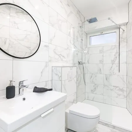 Hyper Centre 2p De 30m2 *